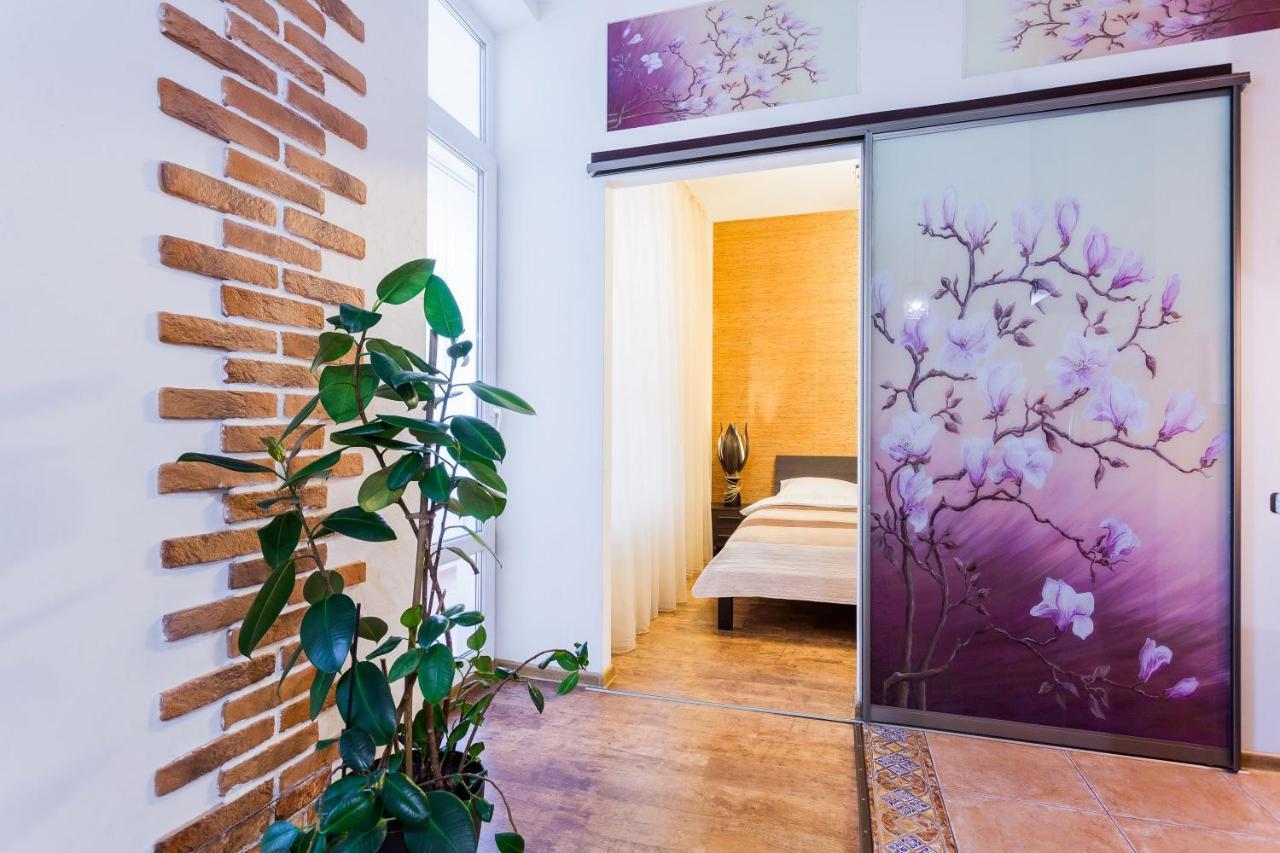 Navit Apartments With Breakfast, Near The Railway Station, The City Center, The Park Kiev Luaran gambar