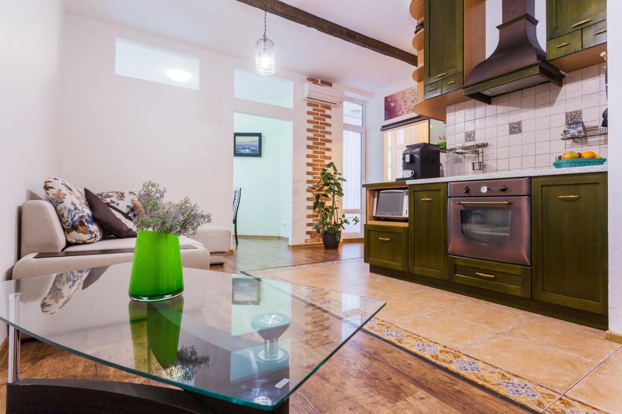 Navit Apartments With Breakfast, Near The Railway Station, The City Center, The Park Kiev Luaran gambar